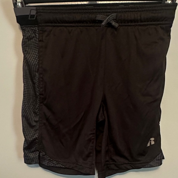 Russell Athletic Kids Black Shorts - Picture 4 of 6